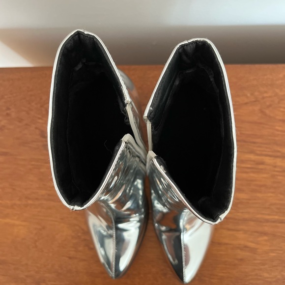 PUBLIC DESIRE Silver Mirror Boots Size 39/8.5, Excellent Condition - Picture 6 of 9